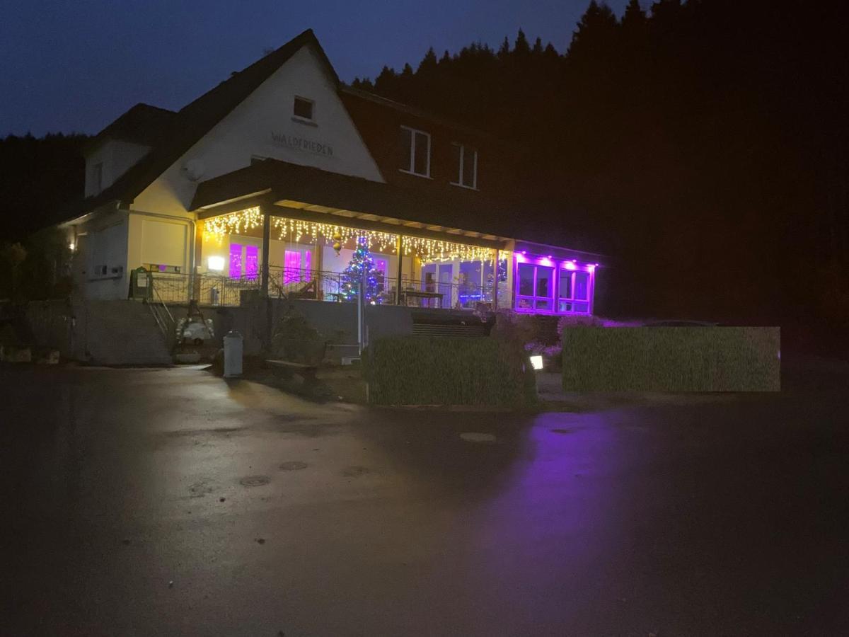 Camping Waldfrieden Saarburg Zewnętrze zdjęcie
